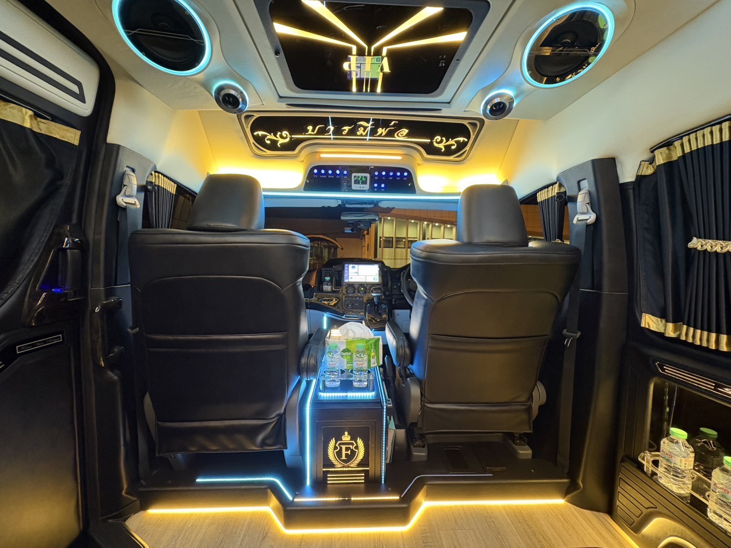 รถตู้เช่านครพนม VIP Image 6