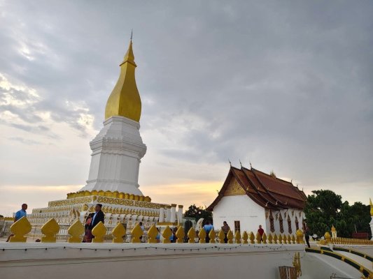 พระธาตุศรีโคตรบอง (Sikhottabong Stupa)